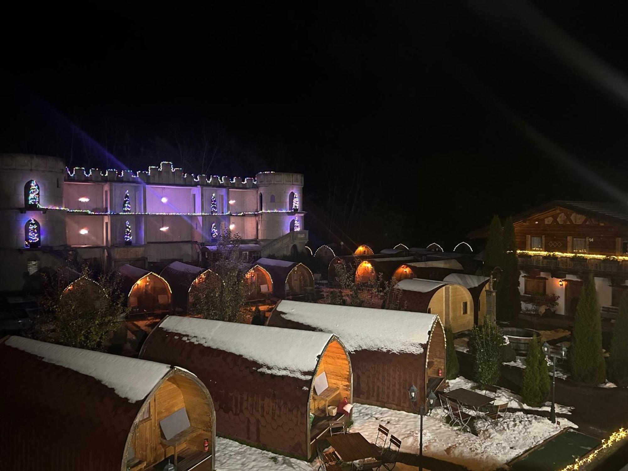 Inn-Side Adventure Cabins Хайминг Экстерьер фото